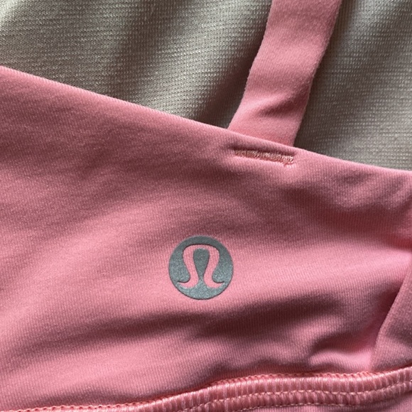 Lululemon Energy sports bra, color Pink, size 4 - Picture 2 of 3
